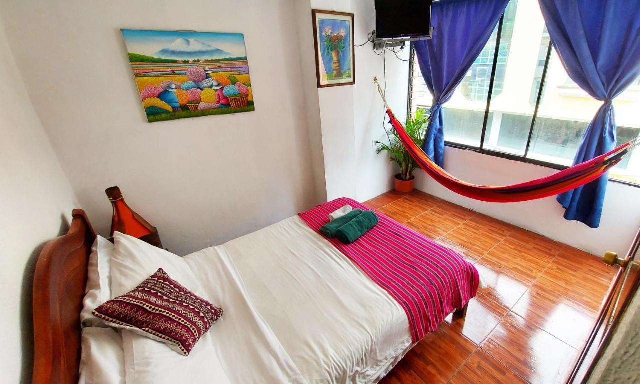 Erupcion Art Hotel & Hostel บาญอส ภายนอก รูปภาพ