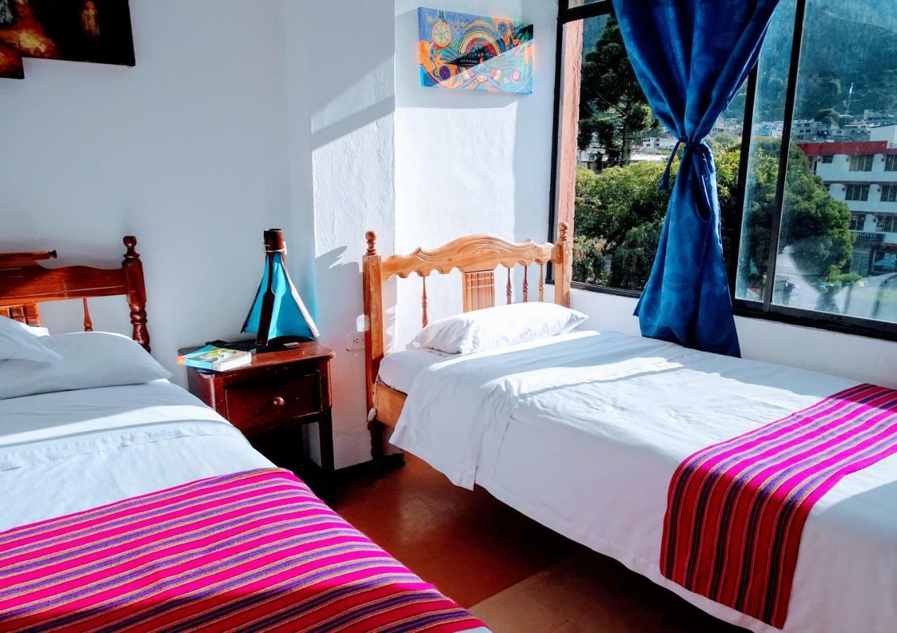 Erupcion Art Hotel & Hostel บาญอส ภายนอก รูปภาพ