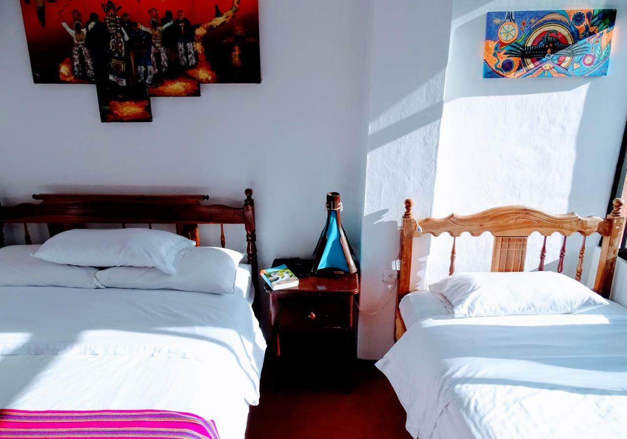 Erupcion Art Hotel & Hostel บาญอส ภายนอก รูปภาพ